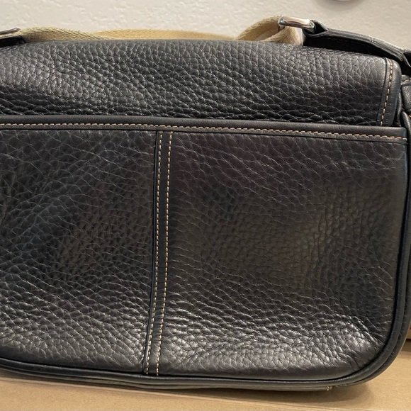 Coach soft pebble collection style number 12707. Dust bag included. Used twice - Picture 2 of 12